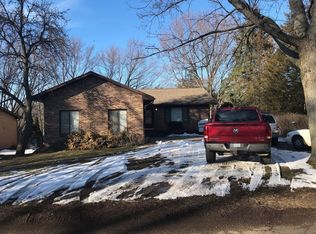 3816 Chenlot Ln, Waterford, MI 48328