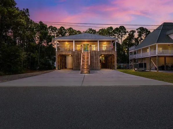 303 Conde Ave, Dauphin Island, AL 36528