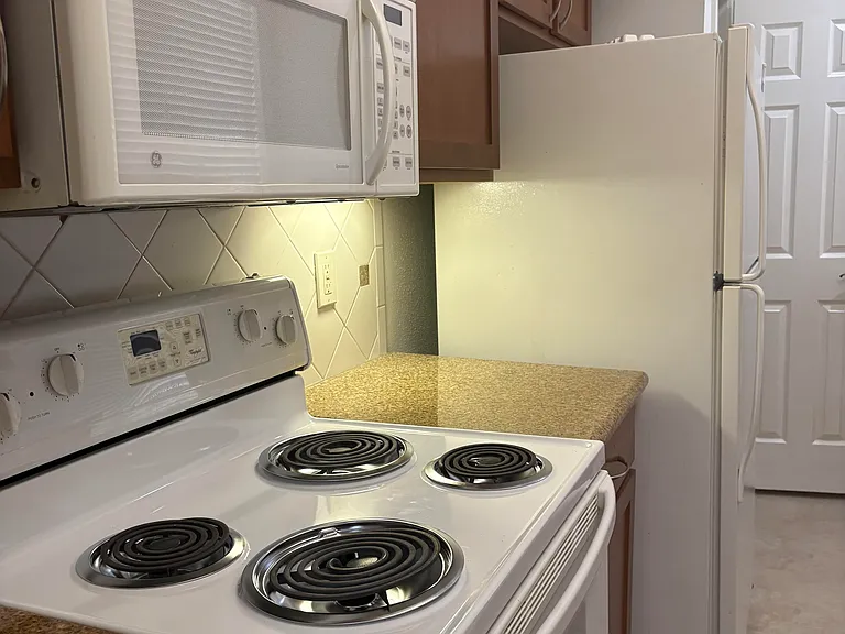 2700 Revere St #112 — Photo 12
