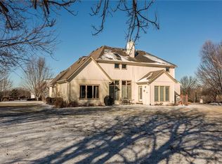 1101 SW Coachlight Dr, Lees Summit, MO 64081