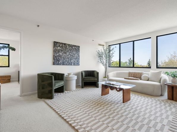 250 Hammond Pond Pkwy APT 701S, Newton, MA 02467