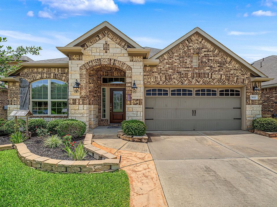 1st image of 3822 Cactus Field Ln