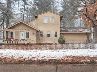 656 Lincoln Dr NE, East Bethel, MN 55092