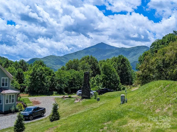 338 Majestic Mountain Dr, Burnsville, NC 28714