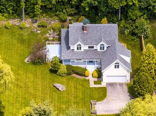 8 N Lewis Avenue, Camden, ME 04843
