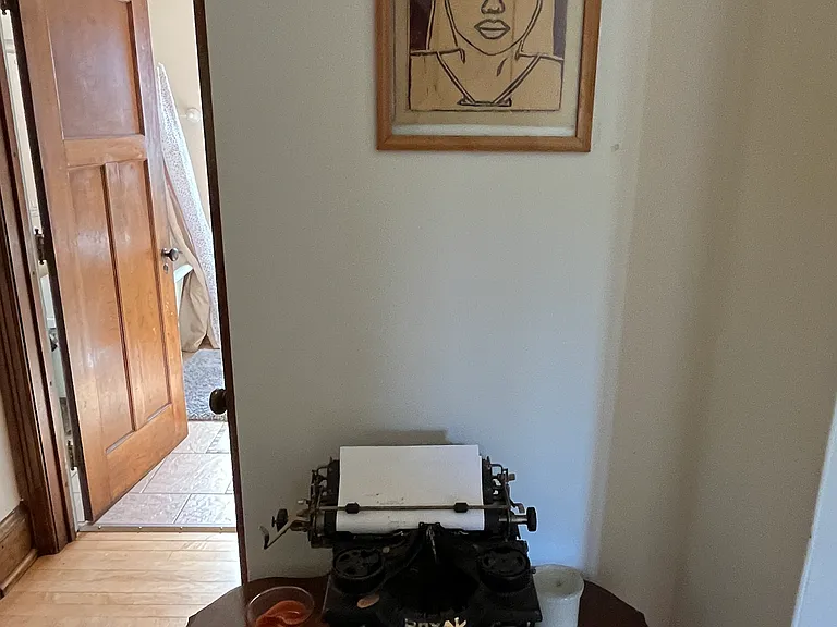 Leave a note on the c. 1920 typewriter!