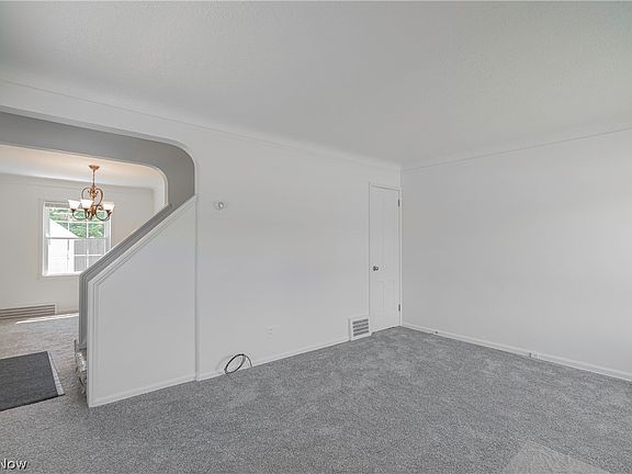 5th image of 25130-25140 Lake Shore Blvd