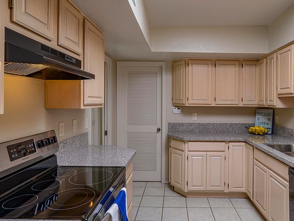 3rd image of 5128 N Pueblo Villas Dr