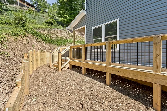 113 Caledonia Rd — Photo 28