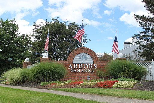 2nd image of 150 Arbors Cir