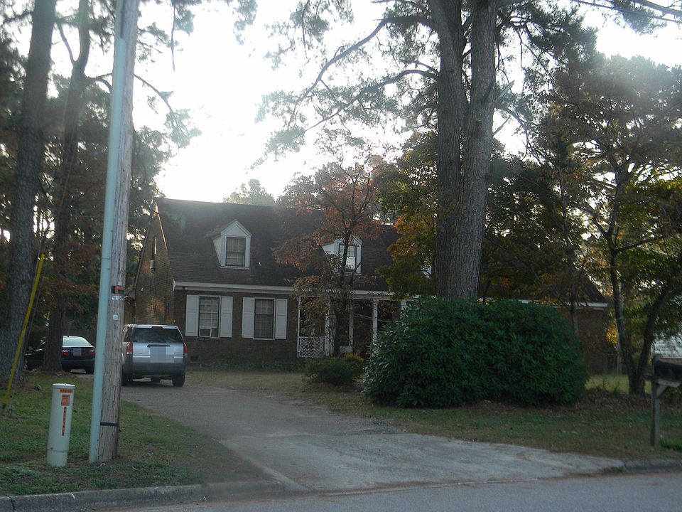 2nd image of 903 Parkside Dr NW