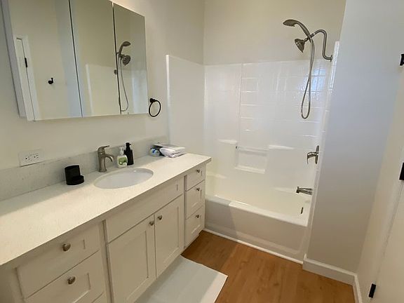 4th image of 864 Aalapapa Dr
