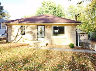 10713 Kay Dr, Fairdale, KY 40118