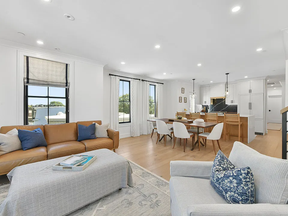 57 Saratoga St #8