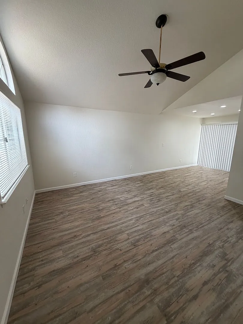 Home for rent — Photo 2