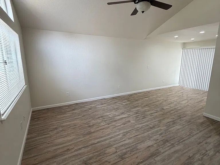 5111 W Fremont Ave — Photo 2