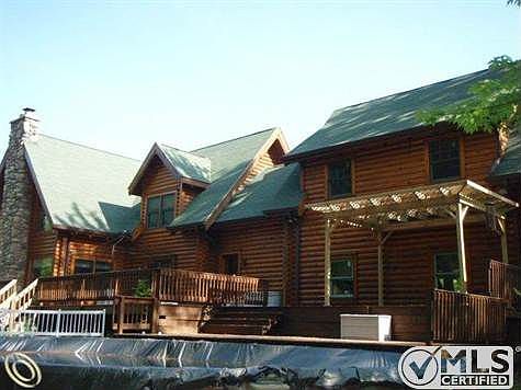 4866 Witt - front #1.JPG