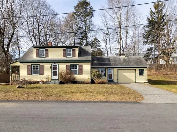 10 Spruce St, Lincoln, RI 02838