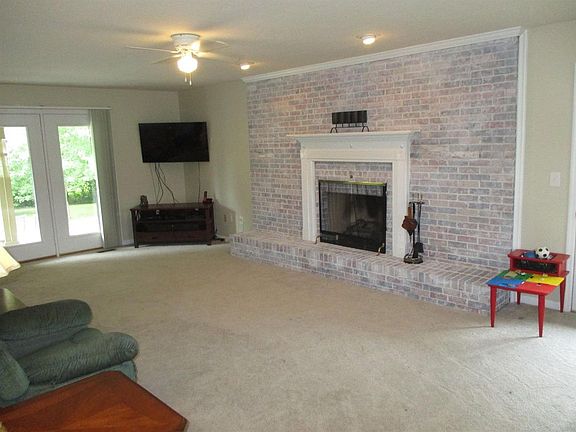 4th image of 4303 Stone Creek Dr