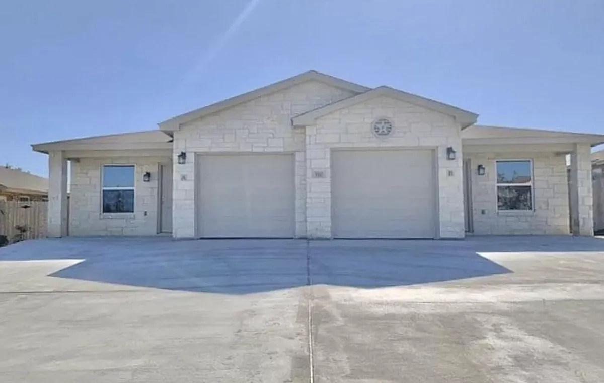 Building Photo - 310 Lowes Blvd #A