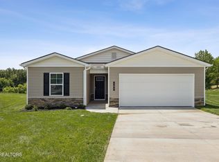 183 S Blissful Meadows Dr, Harriman, TN 37748