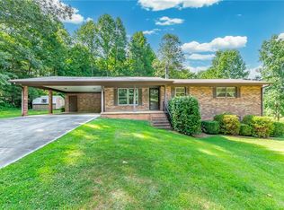 133 W Park Dr, Walhalla, SC 29691