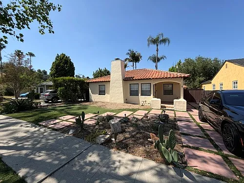 22025 Lopez St Photo 1