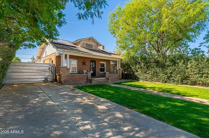 Long Driveway - Fits 2 Cars