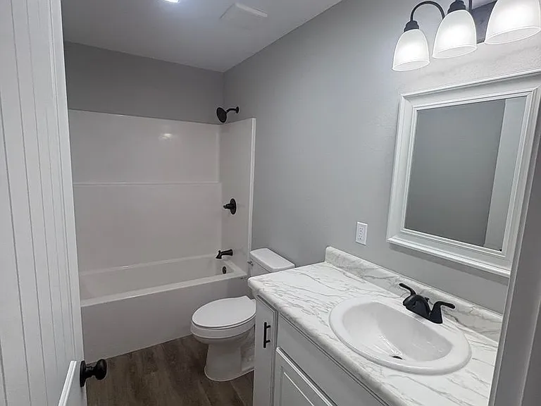 418 Hunington Cir — Photo 5