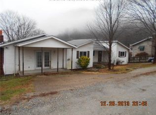1108 Dorothy Dr, Belle, WV 25015