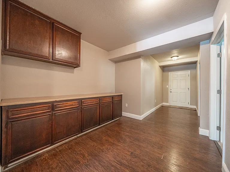 17659 Melwood Ln — Photo 35
