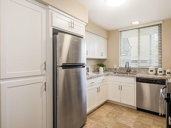 4th image of 5180 N Wishon Ave APT 105