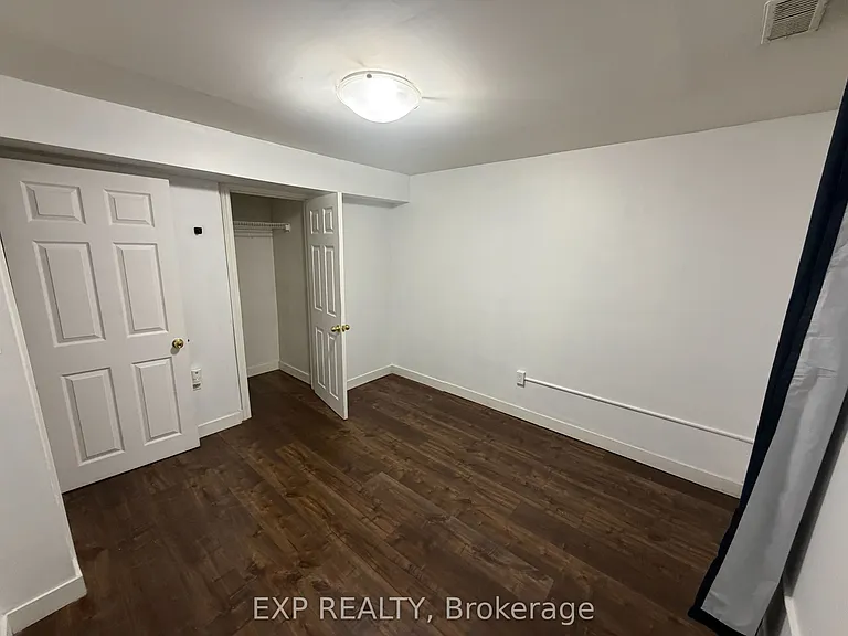 73 Roxborough Rd #LOWER — Photo 19