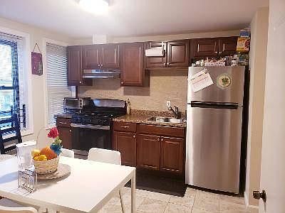 1st image of 340 Maple Ave APT 2B