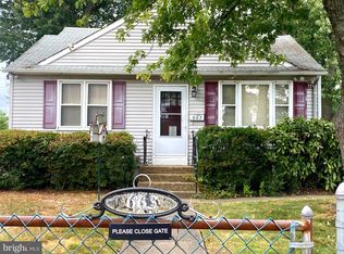 663 N Evergreen Ave, Woodbury, NJ 08096