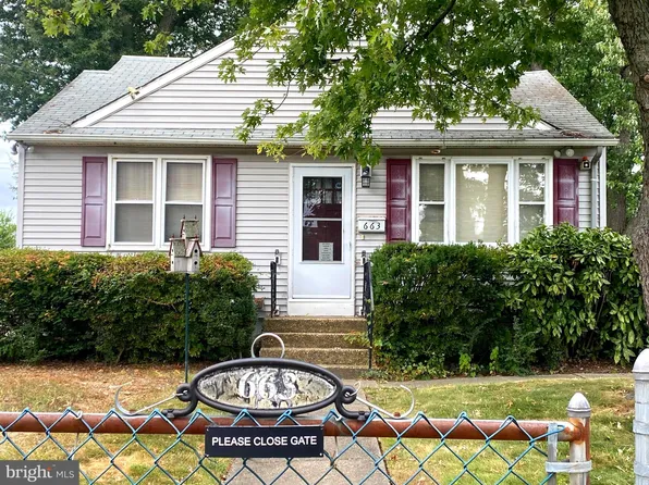 663 N Evergreen Ave, Woodbury, NJ 08096