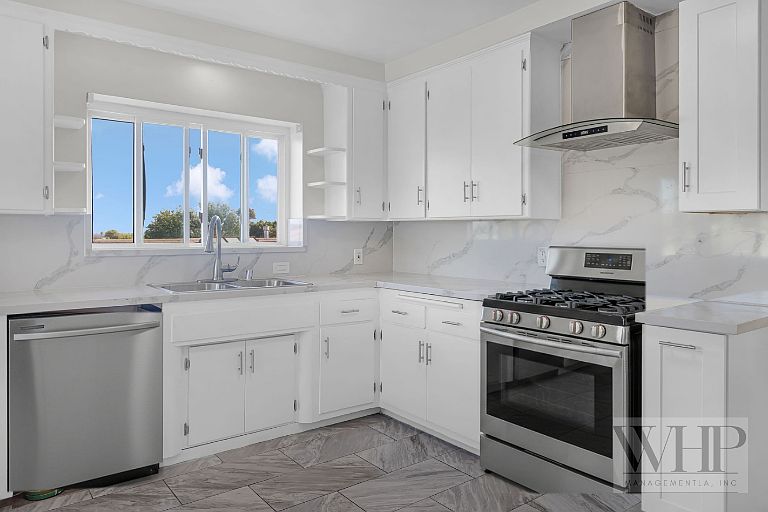 1st image of 6258 S Fairfax Ave #0