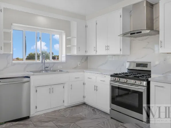 2 bed, 2.0 bath, 1600 sqft, $4,195, 6258 S Fairfax Ave, Los Angeles, CA 90056