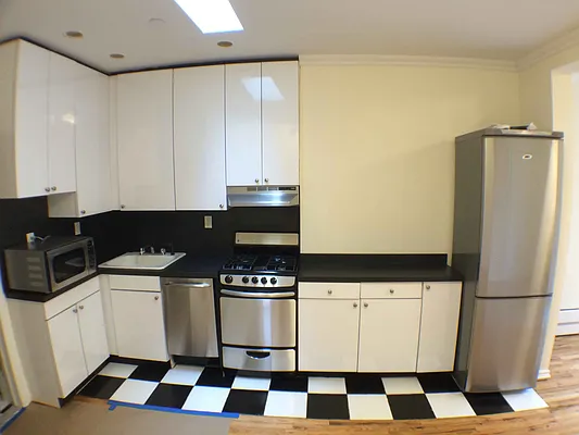 Rented by Francine Realty | media 19