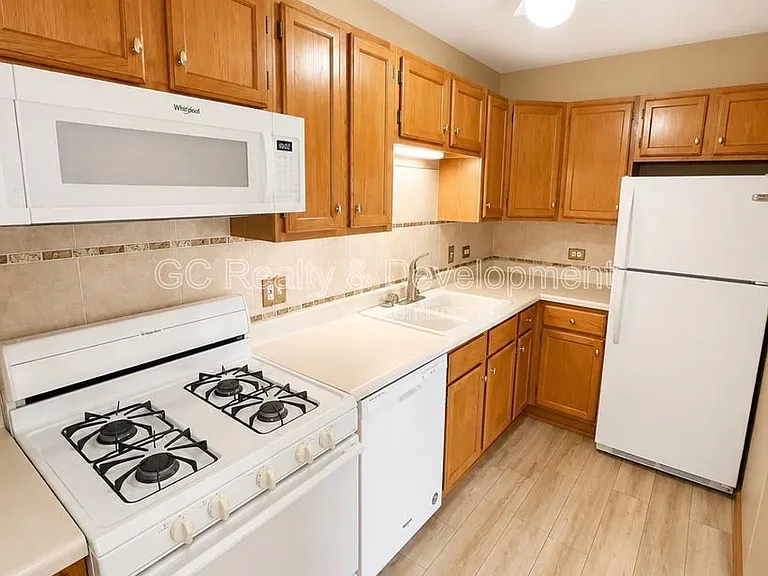 57 E Hattendorf Ave #301 — Photo 2