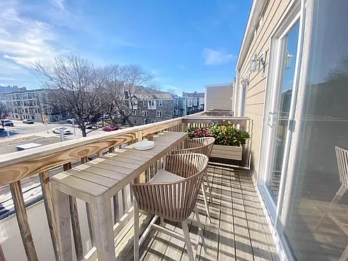 4618 Sansom St Photo 1