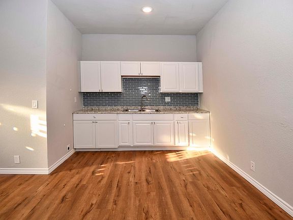 5th image of 814 N Kentucky St #A