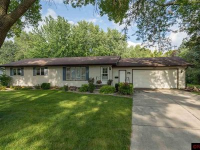 409 1st Ave SE, Mapleton, MN, 56065