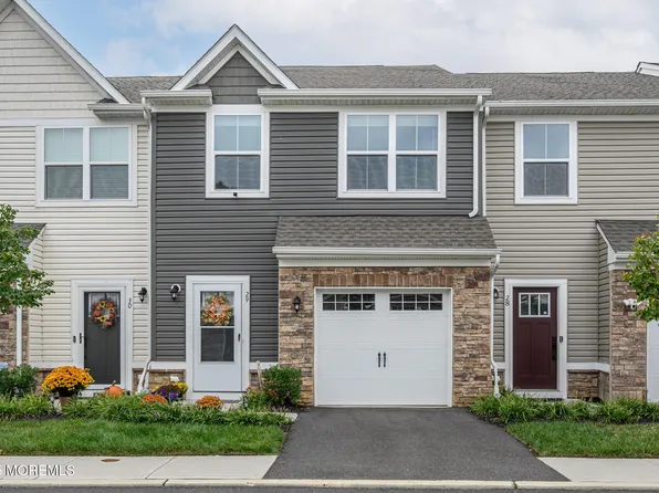 29 Athens Way, Aberdeen, NJ 07747