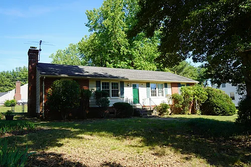 7992 Willow Ave Photo 1 7992 Willow Ave Photo 1