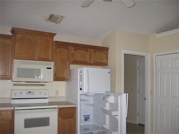 2nd image of 1109 Juniper Ct