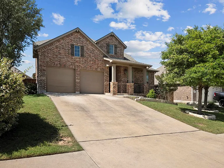 272 Nantucket Cir — Photo 1