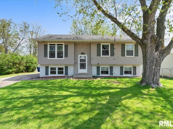 3555 El Dorado Dr, Bettendorf, IA 52722