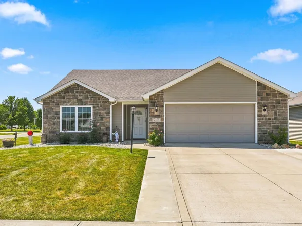 2105 Cedar Ridge Cv, Fort Wayne, IN 46818