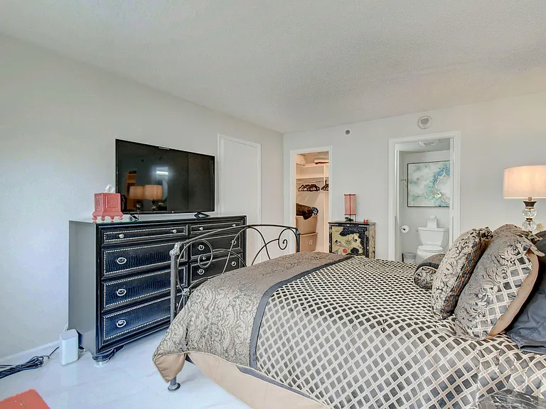 3221 S Ocean Blvd #505 — Photo 27